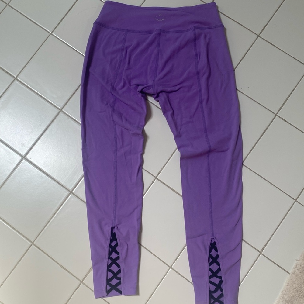 Beyond Yoga cropped leggings